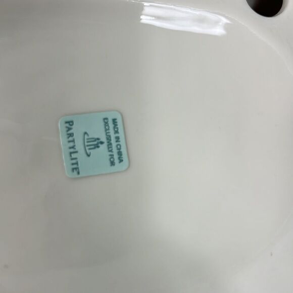 PartyLite Ceramic Christmas Holly Sleigh P7663 EUC - Picture 6 of 9